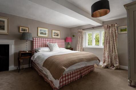 43 - Manor Farm - GL54 2ND - Web.jpg