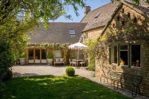 55 - Manor Farm - GL54 2ND - Web.jpg