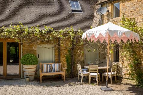 60 - Manor Farm - GL54 2ND - Web.jpg