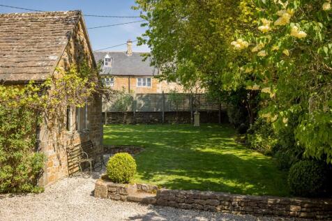 63 - Manor Farm - GL54 2ND - Web.jpg