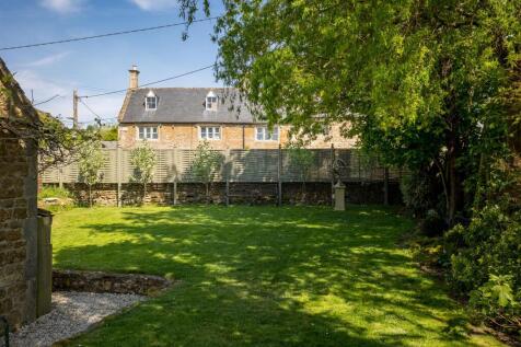 64 - Manor Farm - GL54 2ND - Web.jpg