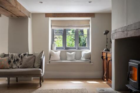 29 - Springview - GL8 8XX - Web.jpg