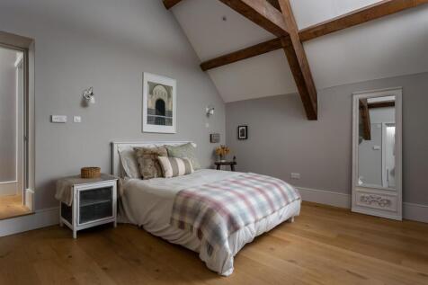 68 - Springview - GL8 8XX - Web.jpg