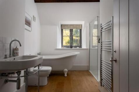 72 - Springview - GL8 8XX - Web.jpg