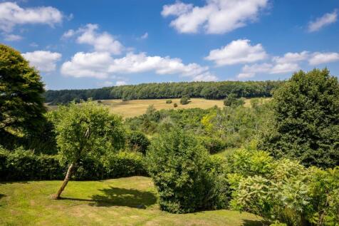 39 - Springview - GL8 8XX - Web.jpg
