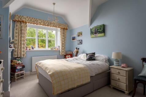 61 - The Home Farmhouse - GL7 7DU - Web.jpg