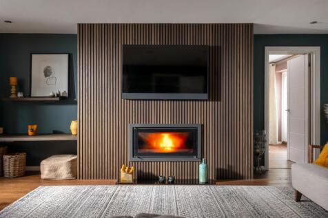 24 - Highfield House - GL54 4AA - Web.jpg