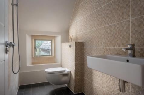 45 - Highfield House - GL54 4AA - Web.jpg