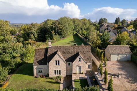 97 - Highfield House - GL54 4AA - Web.jpg