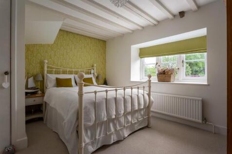 51 - Lavender Cottage - GL7 7AS - Web.jpg