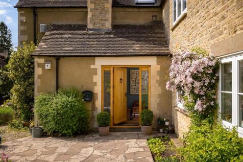 35 - Lavender Cottage - GL7 7AS - Web.jpg
