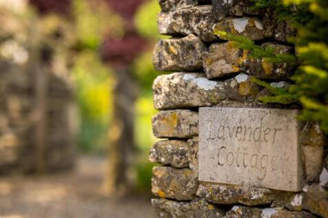 2 - Lavender Cottage - GL7 7AS - Web.jpg