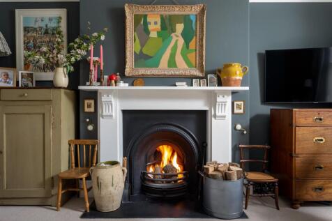 11 - 4 Victoria Road - GL7 1EN - Web.jpg