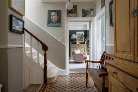 8 - 4 Victoria Road - GL7 1EN - Web.jpg