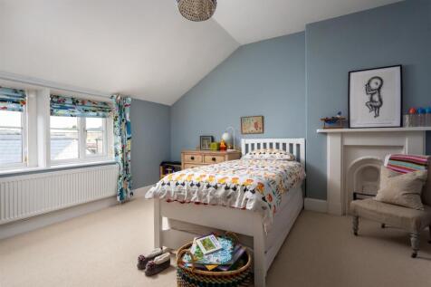 39 - 4 Victoria Road - GL7 1EN - Web.jpg