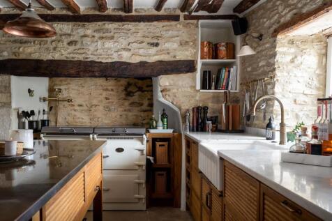 46 - 40-41 Barnsley - GL7 5EE - Web.jpg