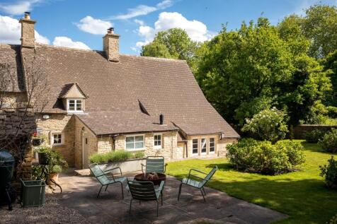 96 - 40-41 Barnsley - GL7 5EE - Web.jpg