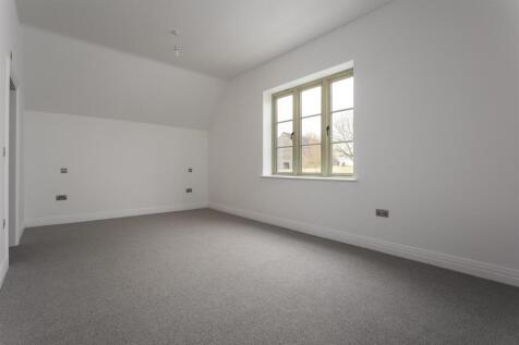 36 - Baddeley House - GL54 4NE - Web.jpg