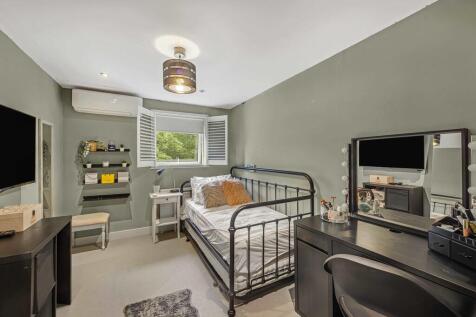 double bedroom