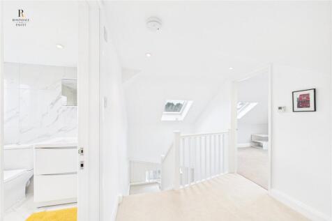 2nd Floor Landing