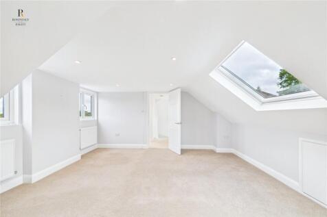 B5-Loft Room