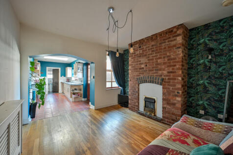 Dining Room/Sitti...