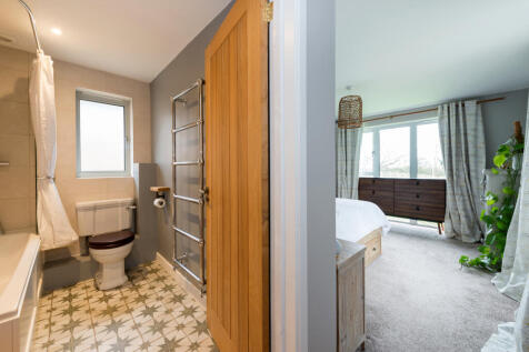 Bedroom/En Suite