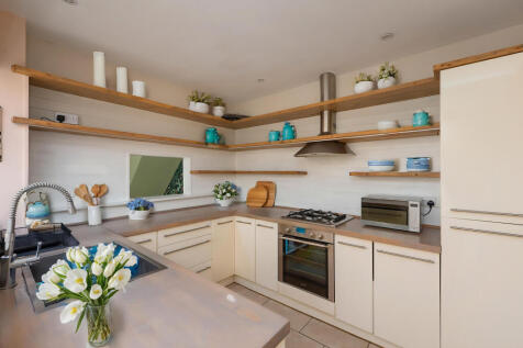 Kitchen / Breakfast Room