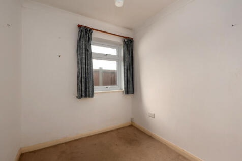Bedroom / Study