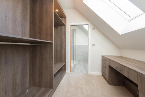 Walk-In Wardrobe