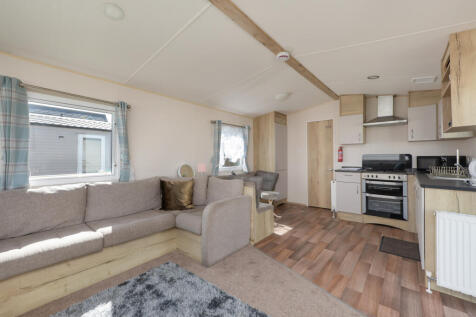 Dining/Kitchen Area