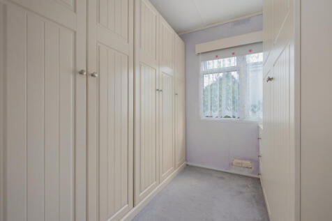 Bedroom/Dressing Room