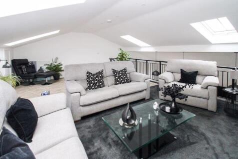Mezzanine Lounge