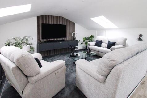 Mezzanine Lounge