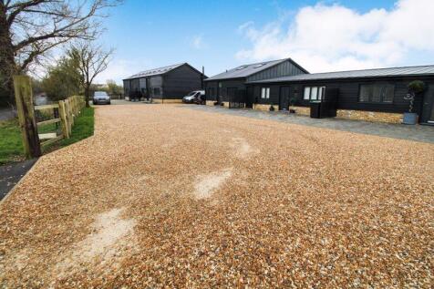 Robins Barns