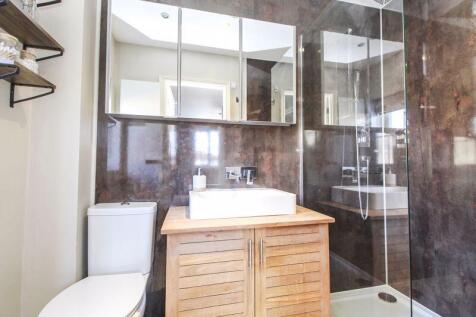 Bedroom One En-Suite