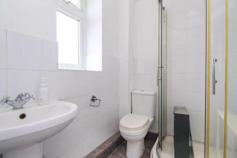 Bedroom One En-Suite