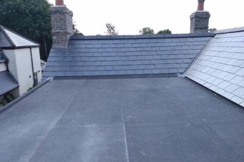 Newly Replaced Roof In 2022