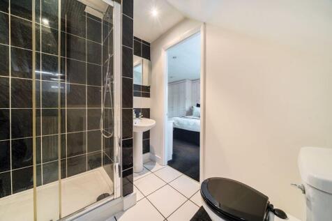 Bedroom One En-Suite