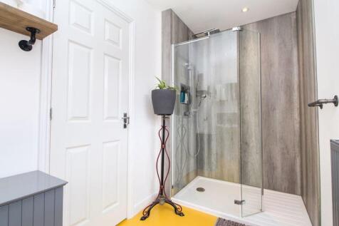 Bedroom One En-Suite