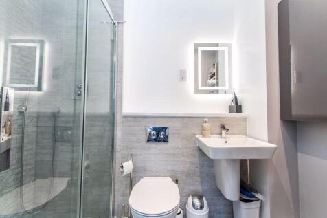 Bedroom One En-Suite