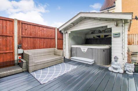 Hot Tub / Pool House