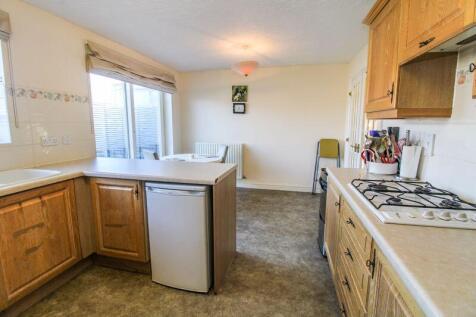 Kitchen/Dining Space
