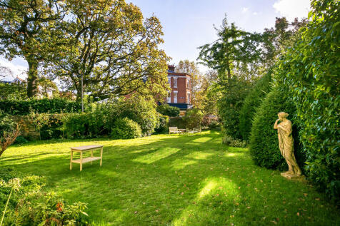 8 York House-18