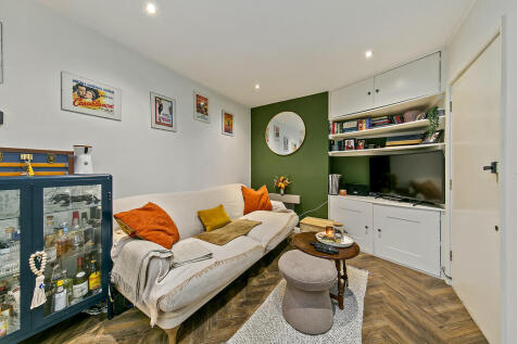 2, 263 Uxbridge R...