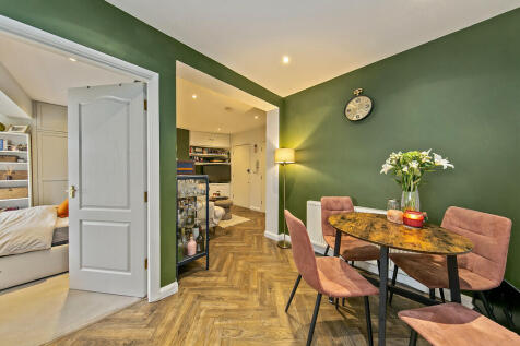 2, 263 Uxbridge R...
