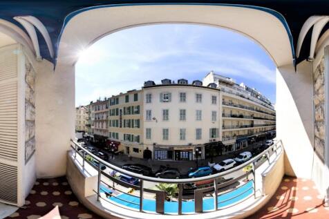 4.Balcony