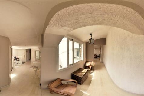 2.Corridor
