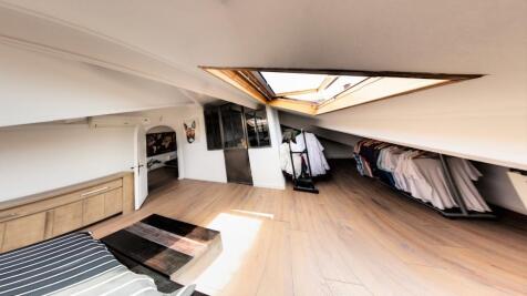 9.bedroom