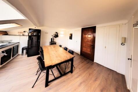 2.Dining